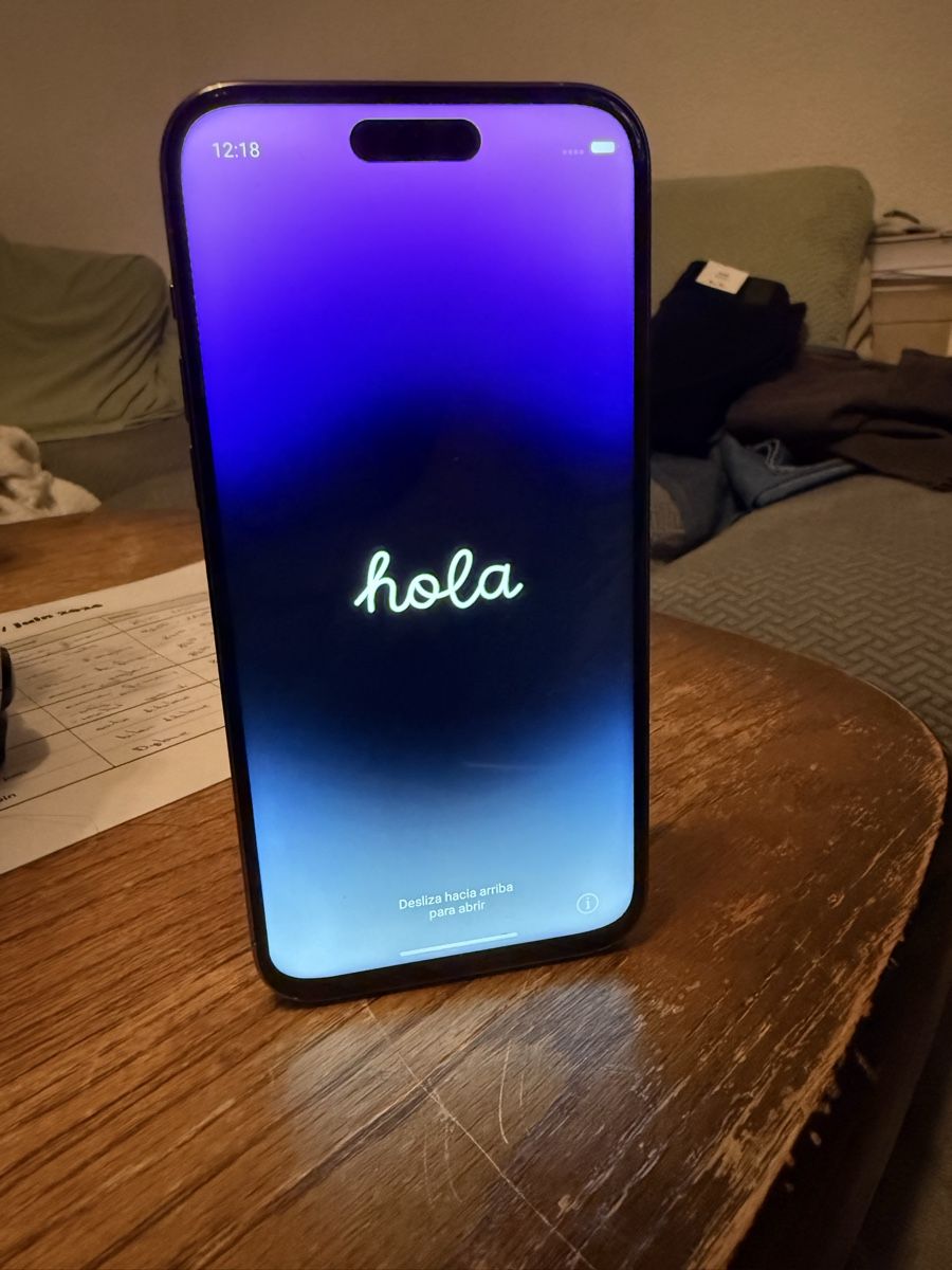 Telefone: iphone 14 pro max – Neu und originalverpackt aus Sion von sou_b5l2 1