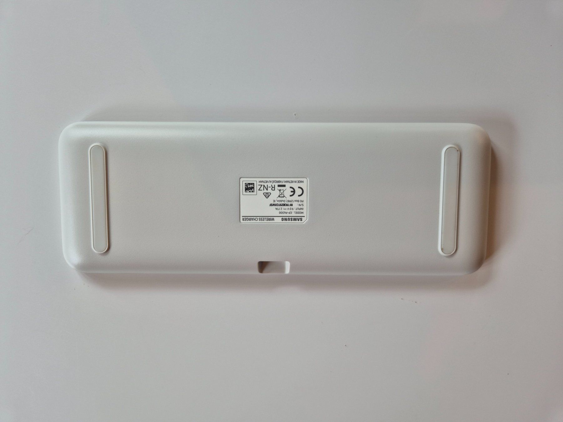 Samsung Caricabatterie: Samsung Wireless Charger Trio, Weiss – Usato da Hinwil venduto da gianna.fischer 3