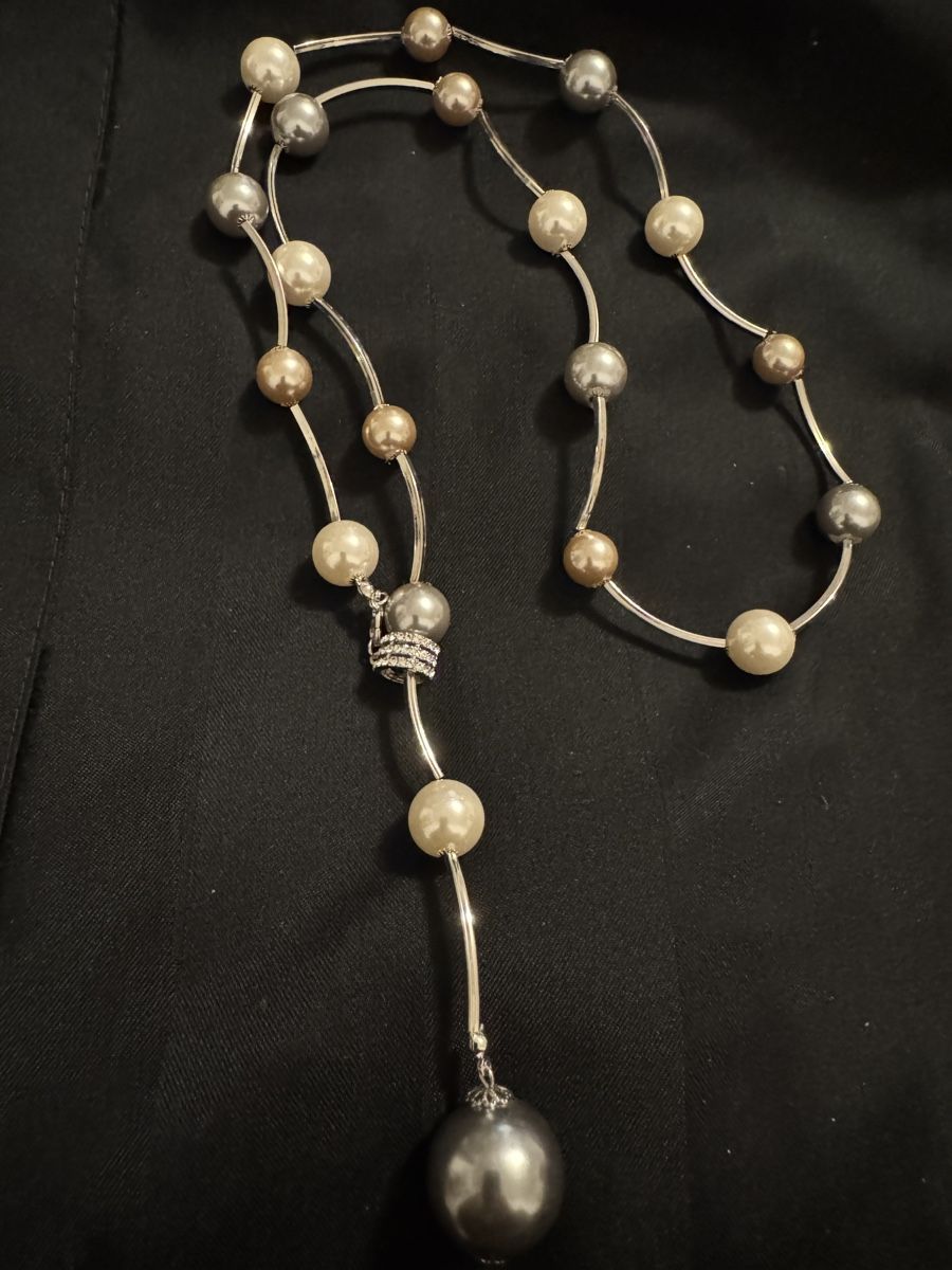 Catenine: Elegant Pearl Necklace – Usato da Rüschlikon venduto da luc_q2tl