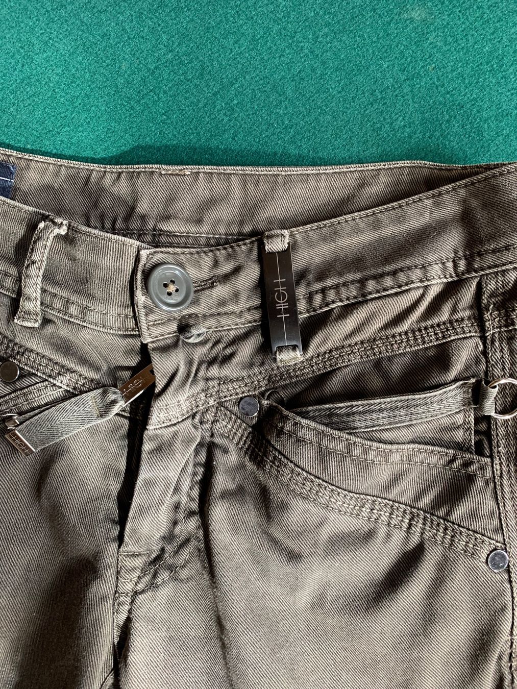 Pantaloni: "HIGH"  Hose  Farbe: Khaki Gr 34DE – Usato da Interlaken venduto da Bona55 6