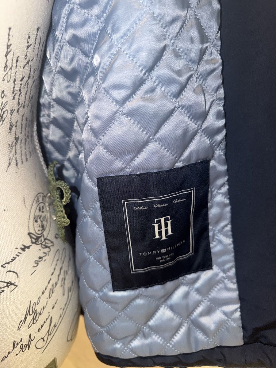Tommy Hilfiger Jacken: Tommy Hilfiger Jacke Grösse 38 – Neu (gemäss Beschreibung) aus Hinwil von zu_zuli 2