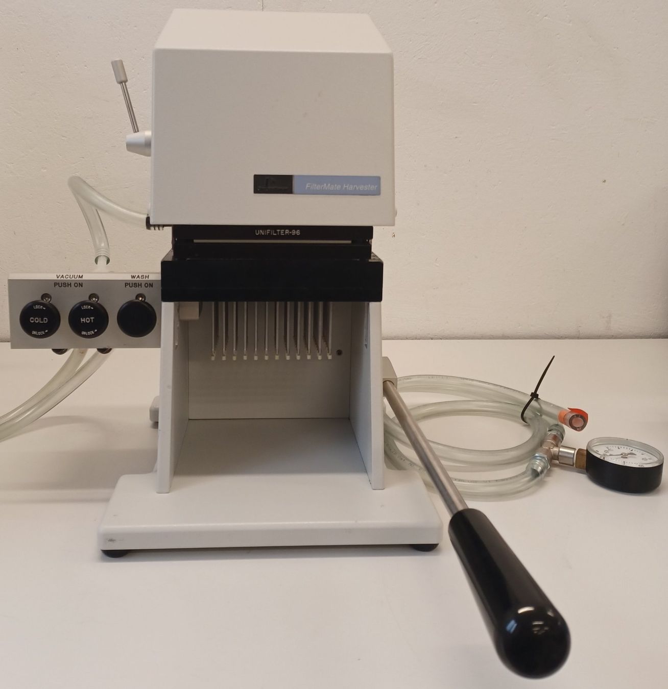 Laborzubehör: PerkinElmer FilterMate Harvester Cell Harvester – Defekt aus Niederdorf von LeptonAG_Labor 3