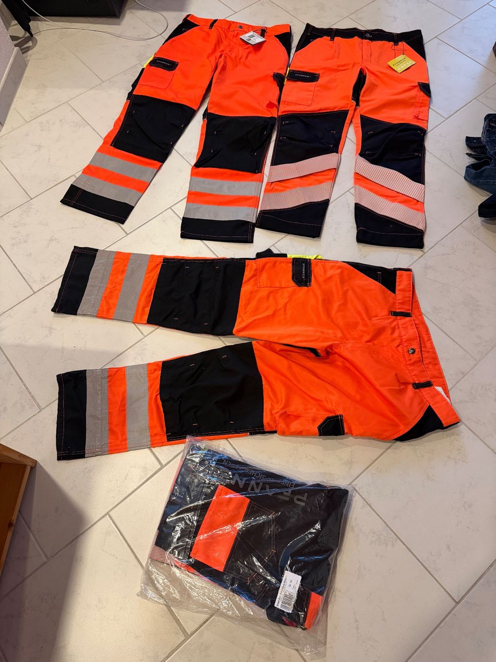 Pfanner Pantalons: Pantaloni pfanner – Neuf (Voir description) à Broglio par lory00