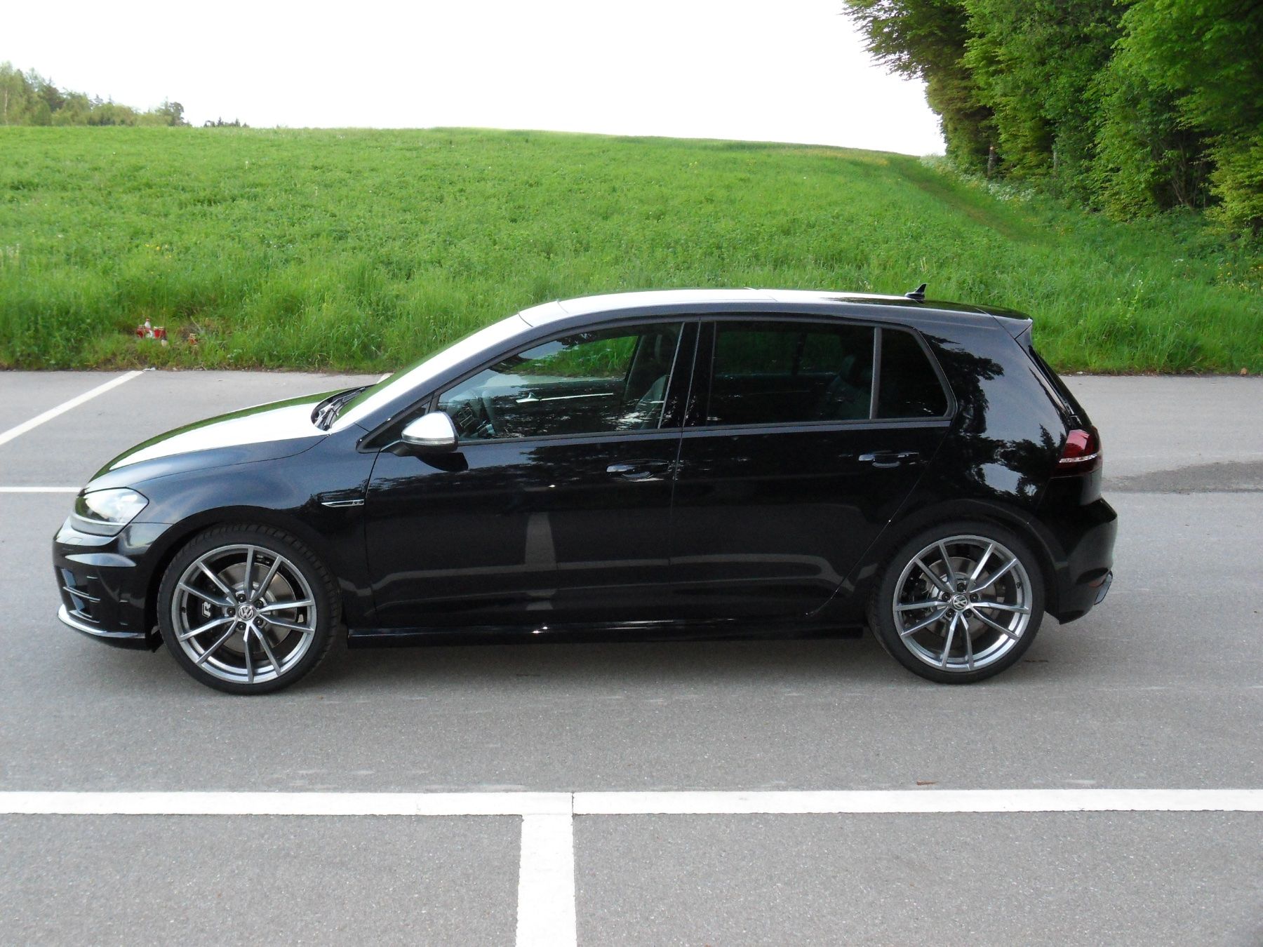 VW Automobili: VW Golf R 7 – Usato da Neftenbach venduto da Denise.J 1