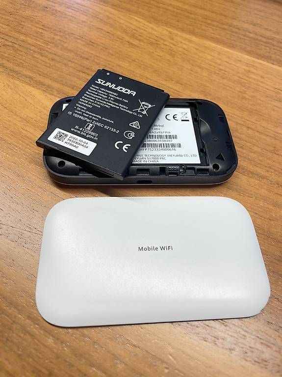 Huawei Modems & Routeurs: Huawei Wi-Fi Router E5576 – D'occasion à Uetendorf par Anomis2015 2