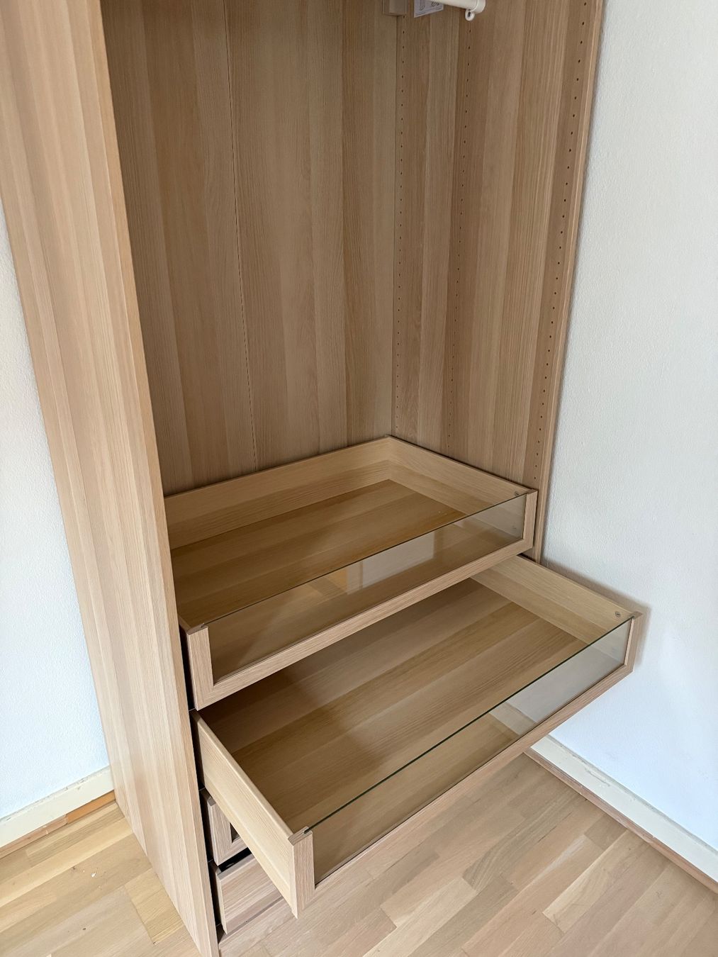 Ikea Armadi: Ikea Pax Kleiderschrank – Usato da Basel venduto da jas_9ckm 2