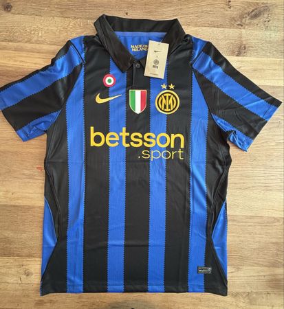 Inter Mailand Heimtrikot 2026/27 – AKANJI #25 – Grösse M 