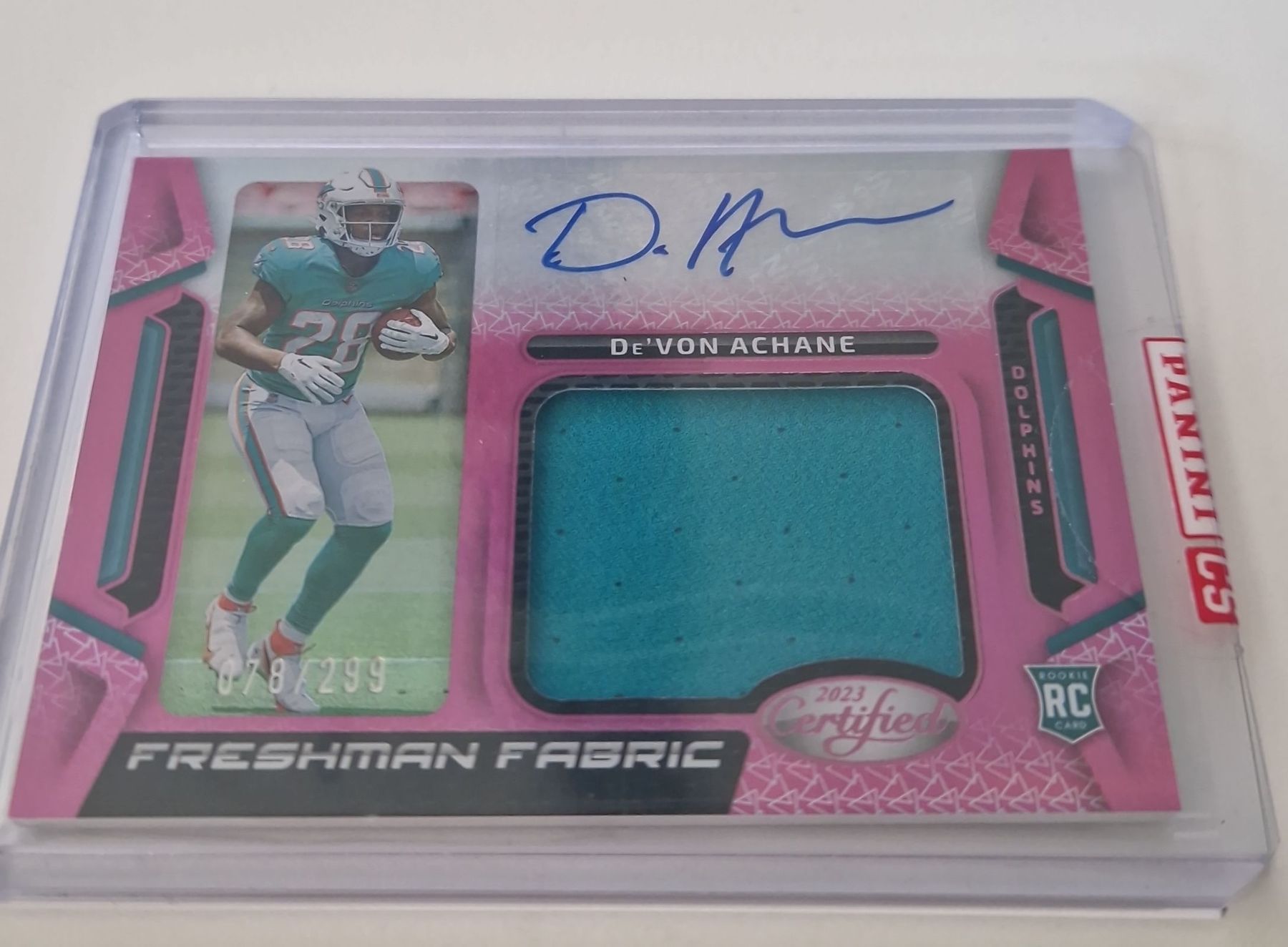 Panini Cartes à collectionner: NFL  Dolphins Auto Patch Devon Achane RC  Fabric 078/299 Pan – Neuf (Voir description) à Zürich par limmatschwimmer
