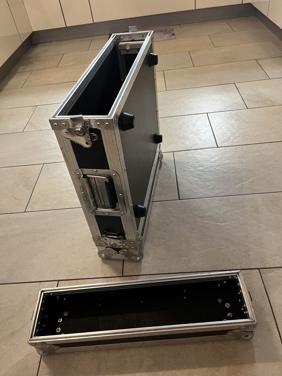 Topcase: Audiocase/Hardcase/Flightcase – Usato da Oftringen venduto da Beatpower 1