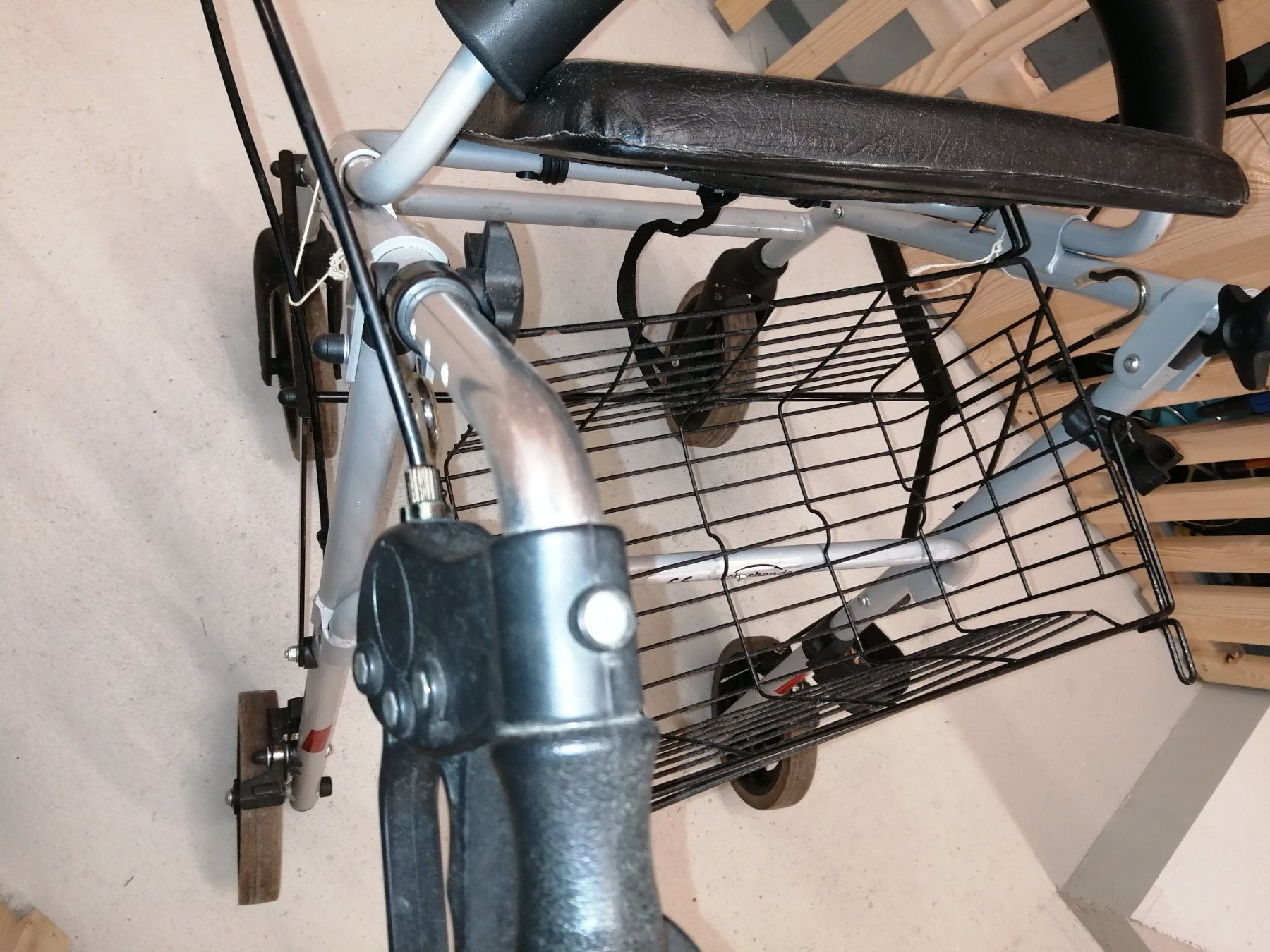 Gehhilfen: Rollator – Gebraucht aus Wetzikon von dan_6lrd 4
