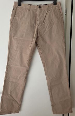 HUGO BOSS Herren Chino Hose beige Gr. 50 Neuwertig