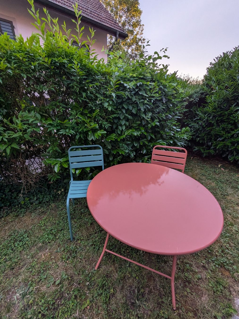 Set di tavolo e panche: Gartentisch mit Stühlen – Usato da Rafz venduto da Jenninnocent 1