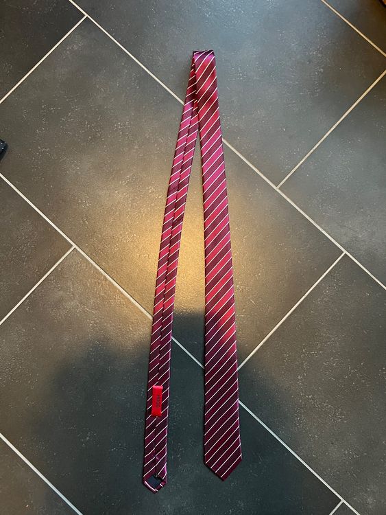 Wunderbar Hugo Boss Krawatte Bilder