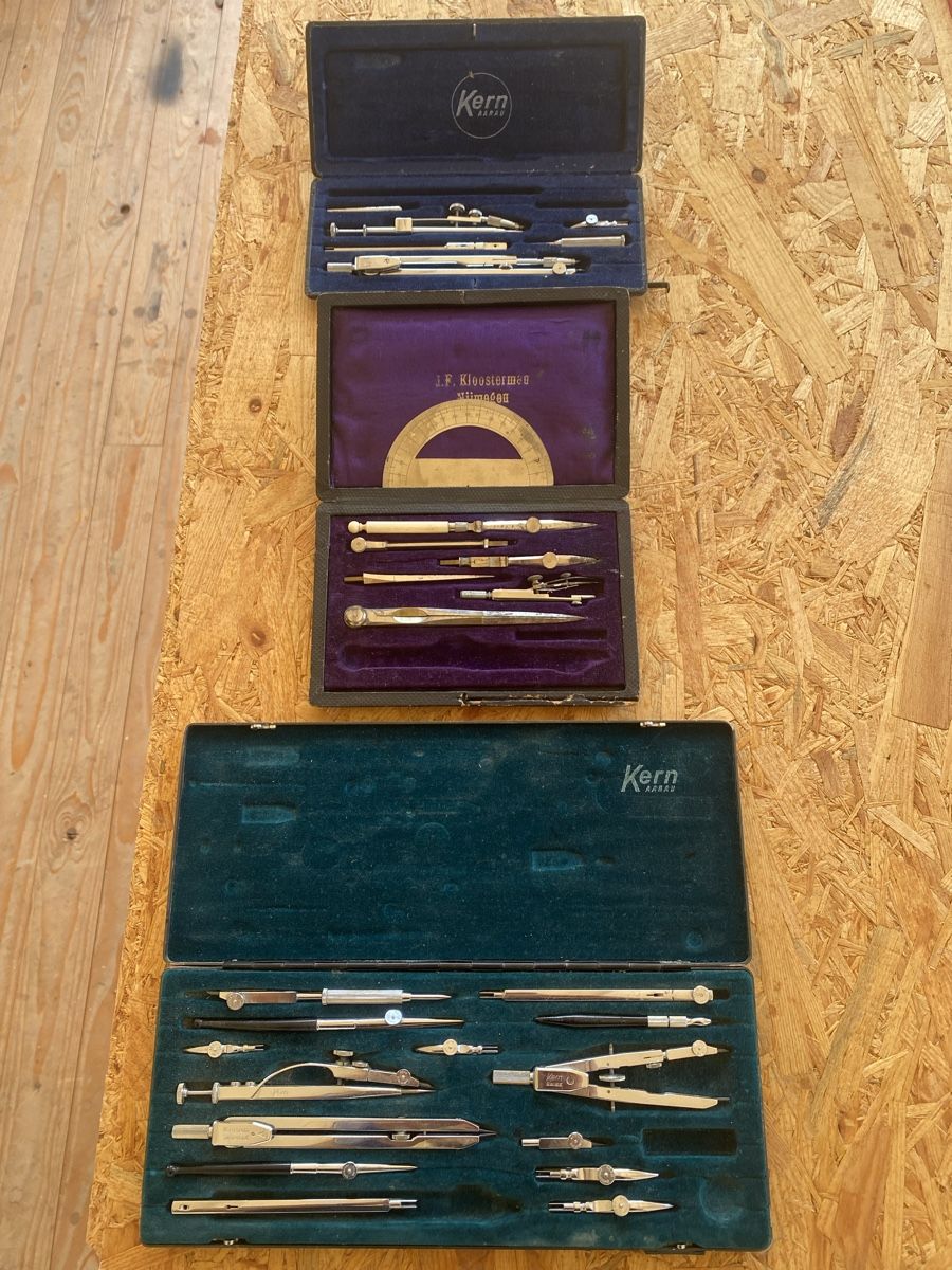 Zirkel: Ensemble de boites de compas – Gebraucht aus Lausanne von Csamadhi
