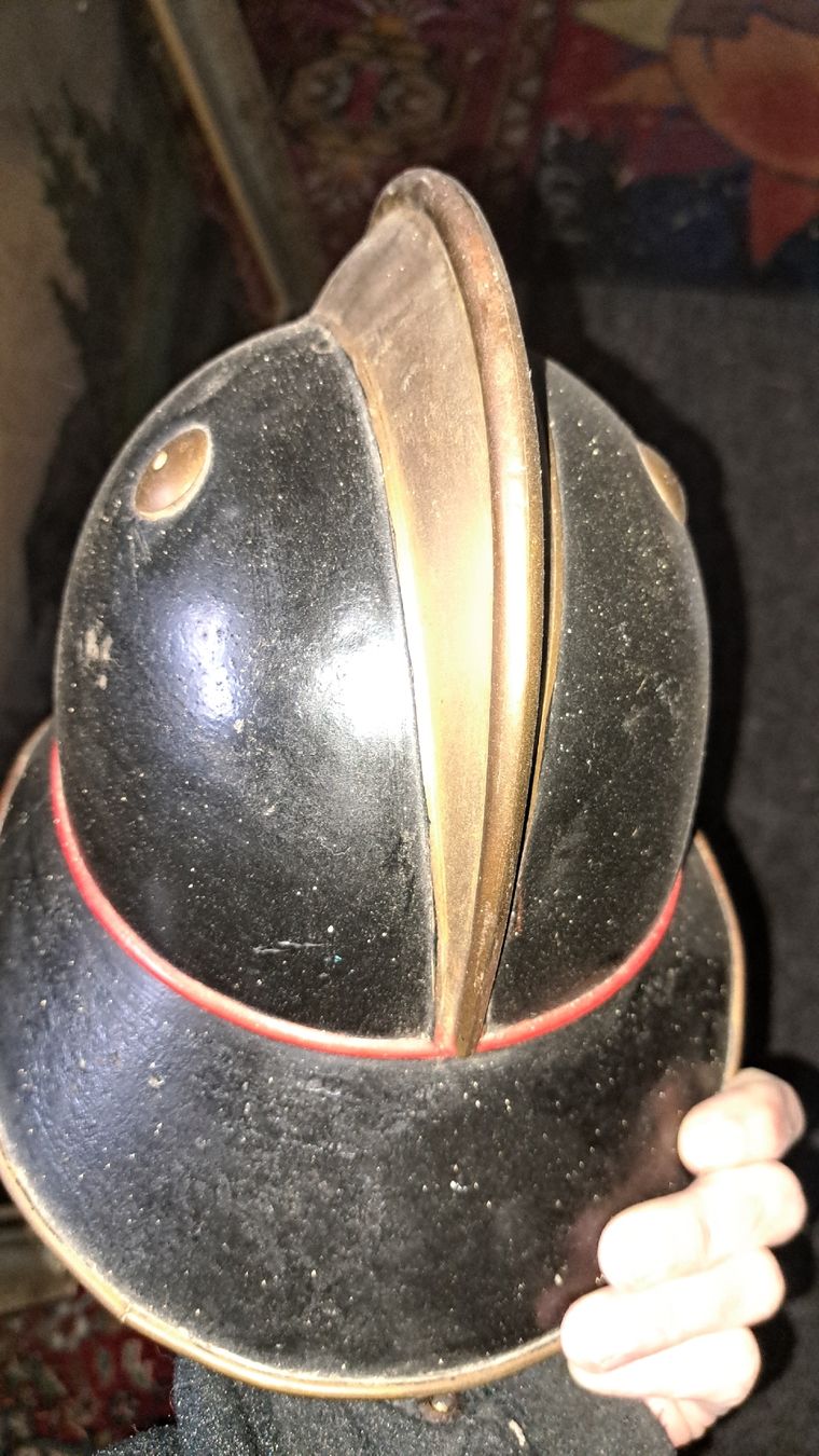 Pompieri: 2 Helme Feueewehr 1 Uniform Mütze – Usato da Kölliken venduto da Upcycling-by-Mc-TAM 6