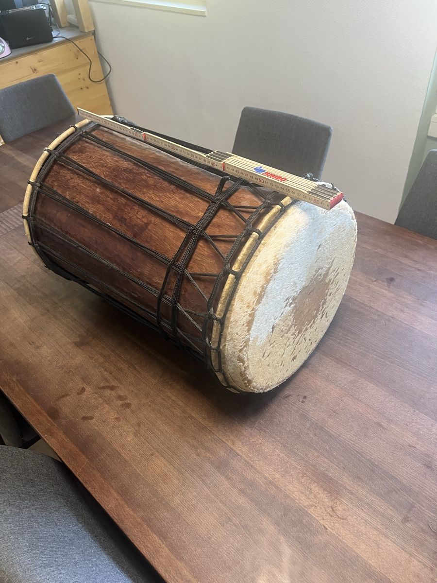 Strumenti musicali: Afrikanische Trommel  – Usato da Zürich venduto da Michaellackas 2