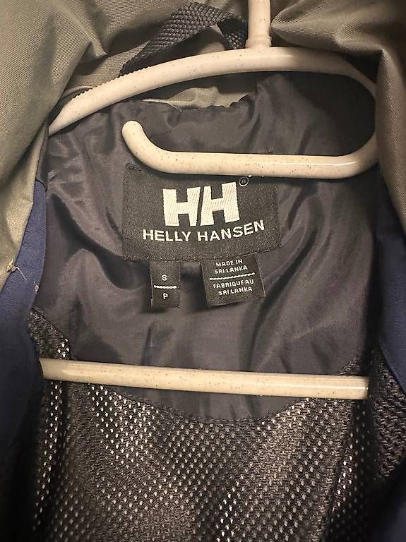 Giacche: Helly Hansen Outdoor Jacke – Usato da Aathal-Seegräben venduto da rom_cg7q 1