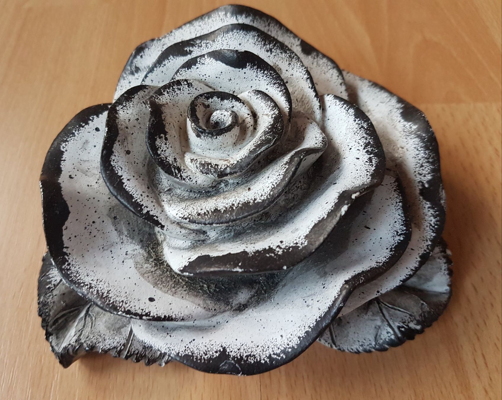 Toutes les décorations: 4 DEKO ROSEN – D'occasion à Sax par prinzenrollen 1