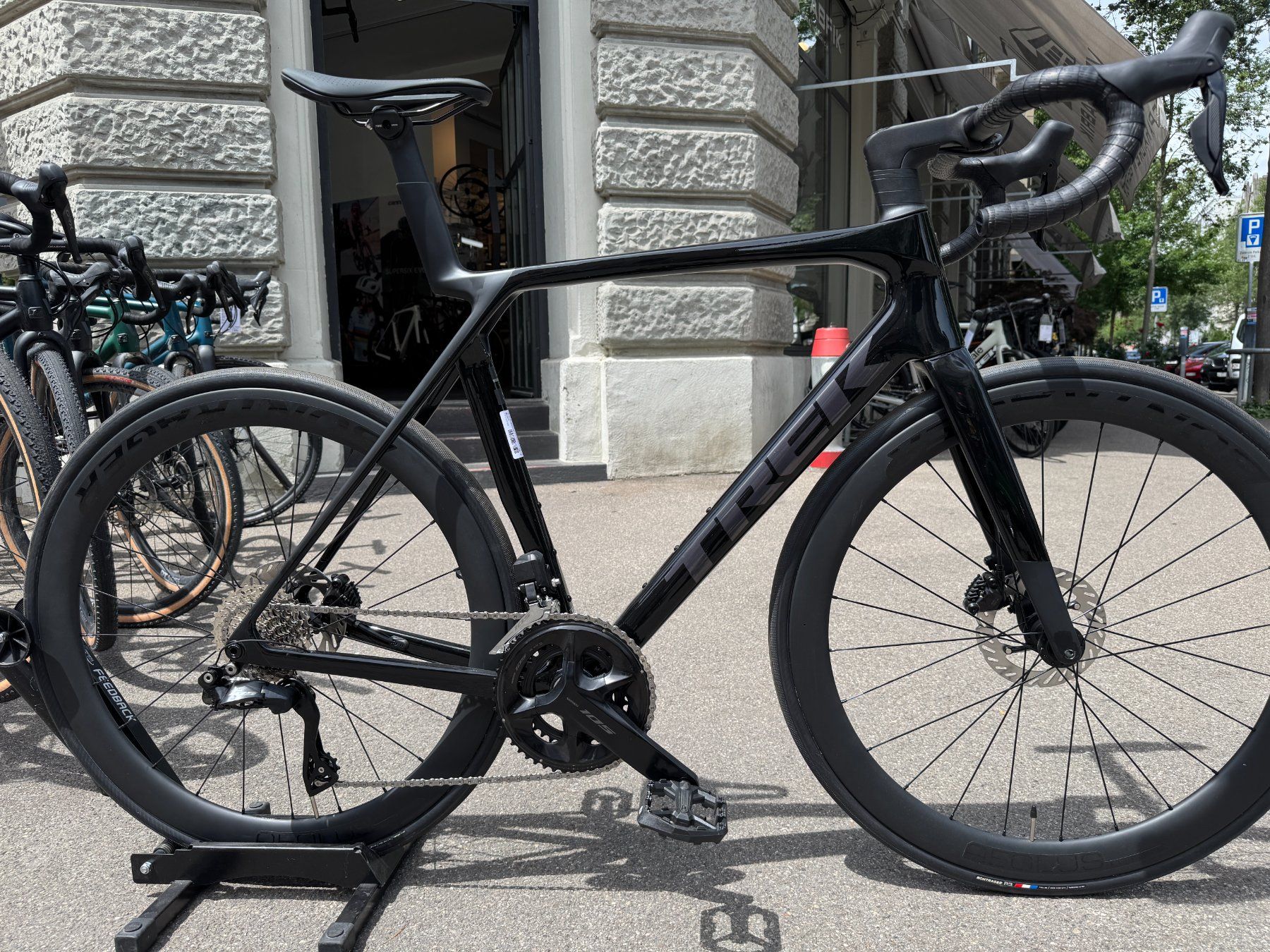 Trek Biciclette: Trek Madone SL 6 Gen 8, Grösse Large – Nuovo e nell'imballaggio originale da Zürich venduto da Velofabrik01