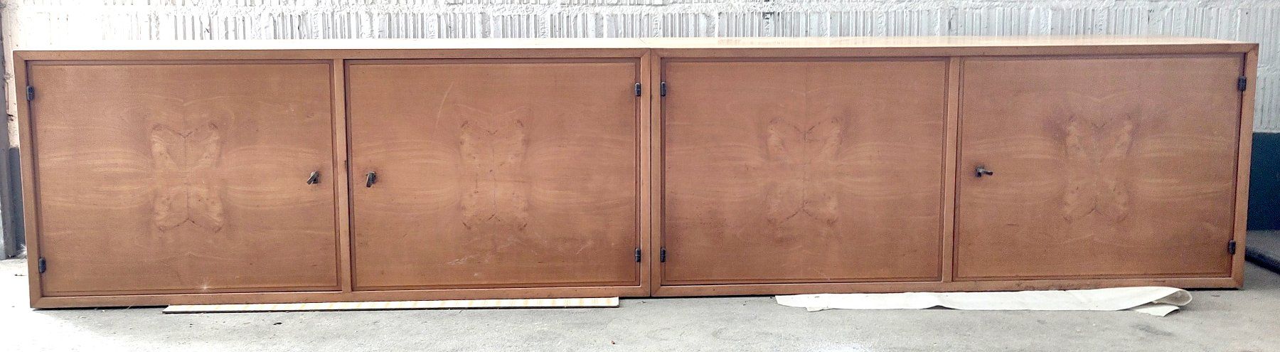Armadi: Hänge-Sideboard 1950er Jahre – Usato da Gelterkinden venduto da Pingpong8 1
