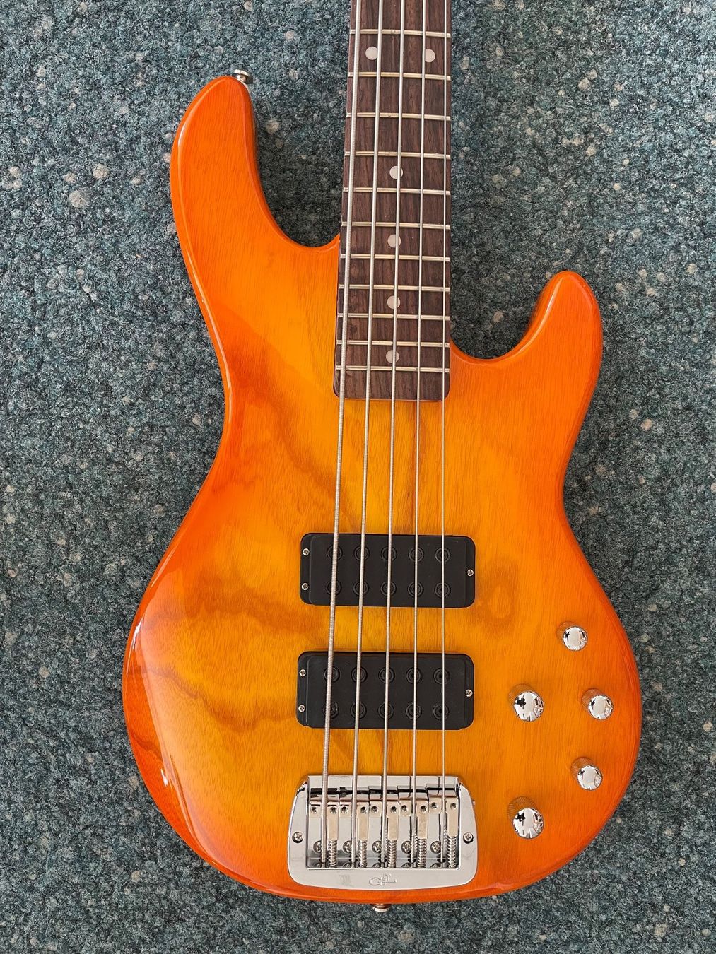 Musikinstrumente: G&L E-Bass Tribute M-2500 – Neu (gemäss Beschreibung) aus Schaffhausen von outlet-music 1