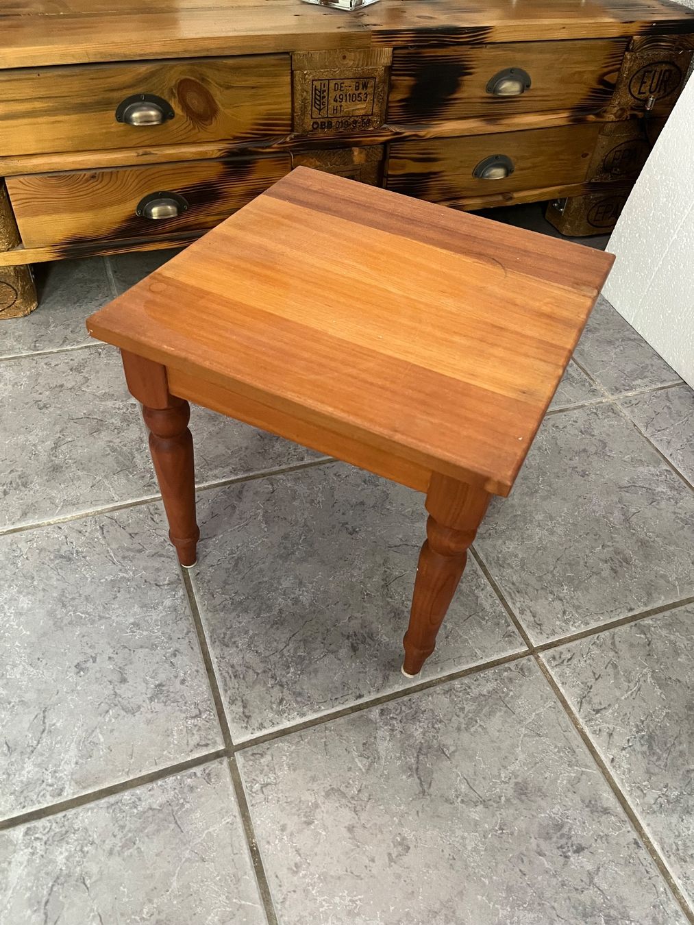 Tabourets: Pflanzenhocker – D'occasion à Dornach par npe_7dng