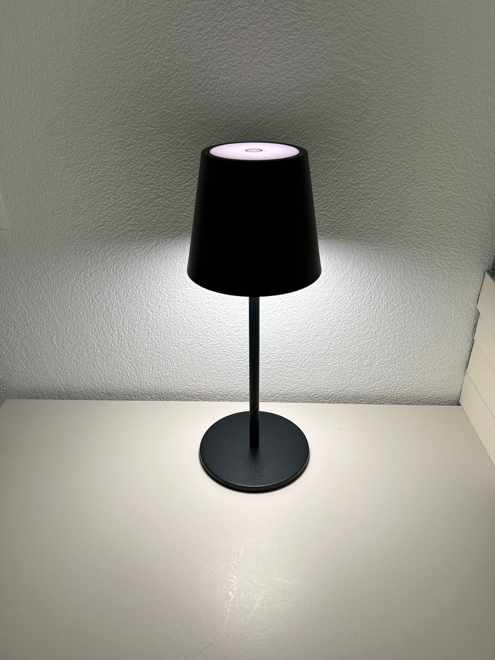 Lampes: Tischlampe ohne Kabel – D'occasion à Zizers par Neka19 1