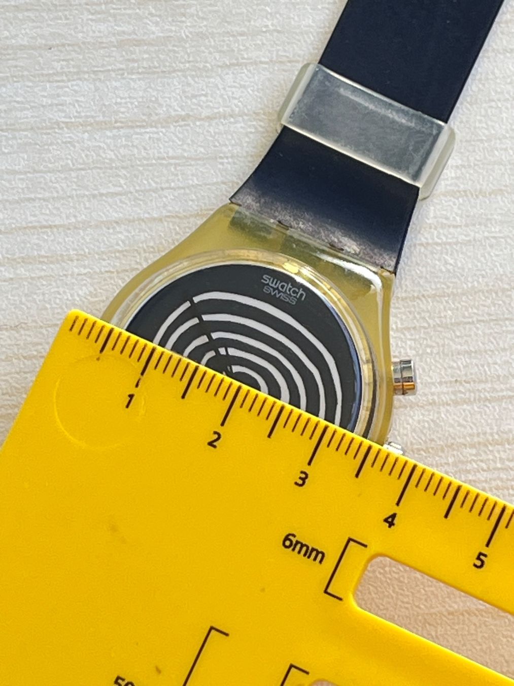 Swatch Orologi: Seltene Swatch Uhr mit Spiralmuster - Einzigartig! – Usato da Grenchen venduto da chththl 2