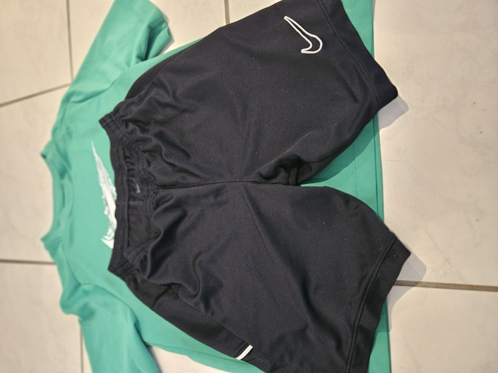 Nike Ensembles coordonnés: Nike Sport Set – D'occasion à Pfaffnau par sim_6rqw 2