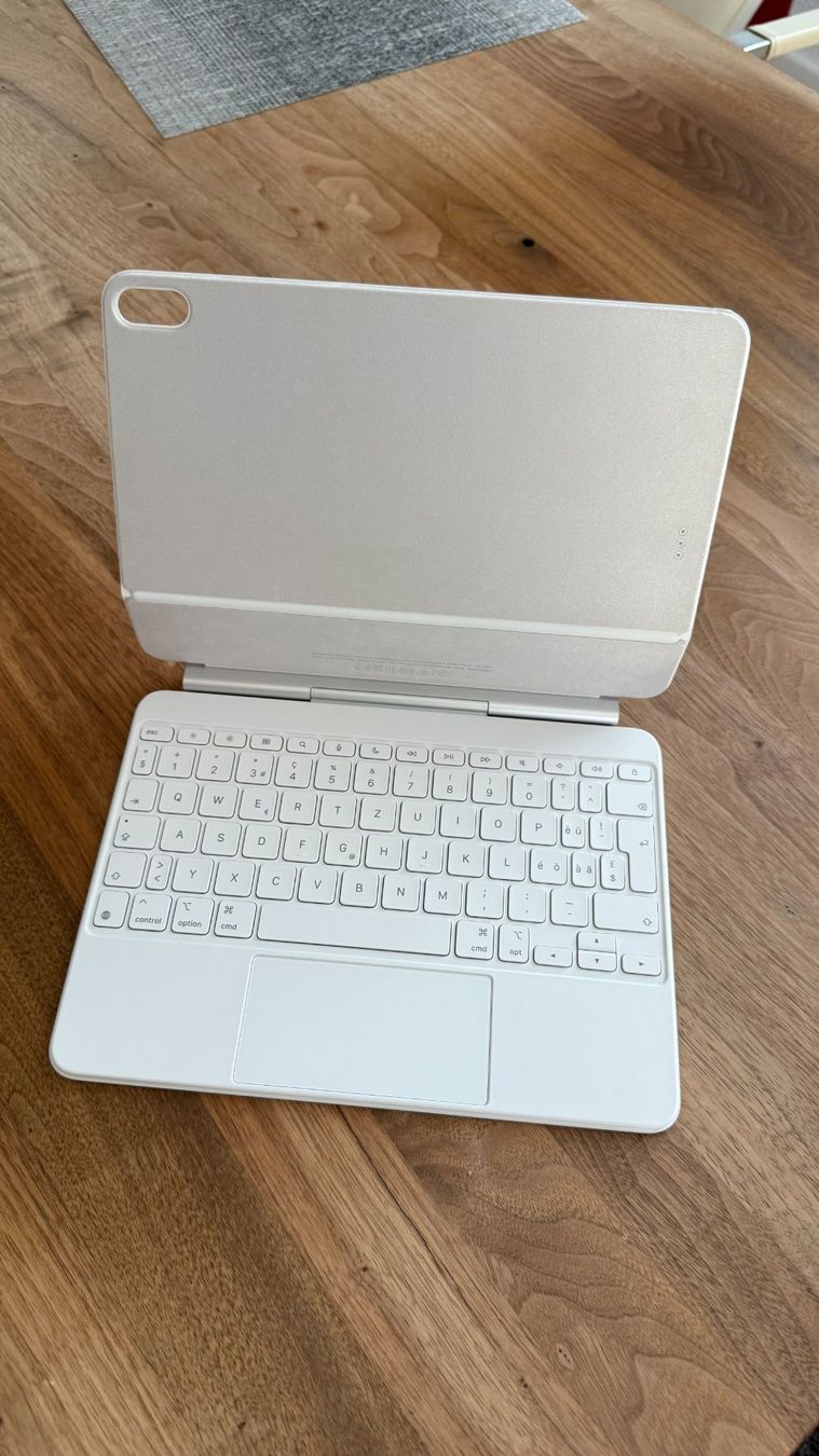 Apple Tablet PC: iPad Air 11" M3 256GB mit Magic Keyboard – Usato da Münchwilen AG venduto da Sonnenschein082 1