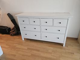 Kommode IKEA weiss mit acht Schubladen gebrauchter Zustand