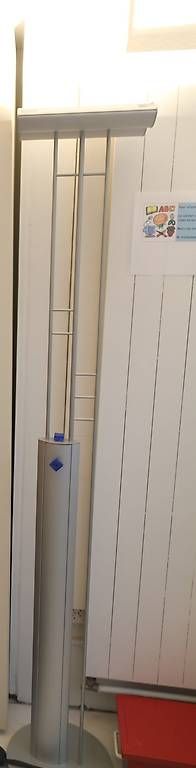 Lampen: Lampe à pied de bureau double avec variateur – Gebraucht aus La Neuveville von Pierre.1