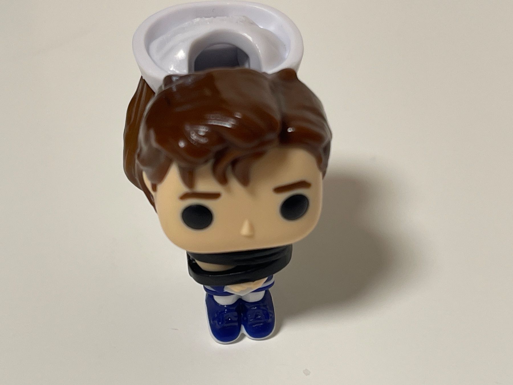 Statuette: Kinder Joy Stranger Things Steve & Robin – Nuovo (secondo la descrizione) da Gelterkinden venduto da cobra0110 2