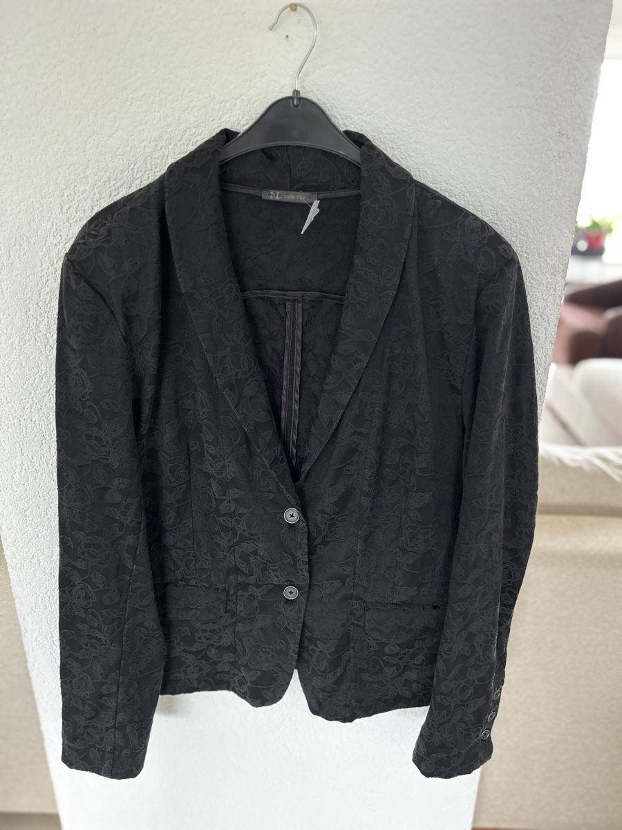Nile Jacken: Nile Elegant Black embroidered Blazer, Size L – Neu (gemäss Beschreibung) aus Marin-Epagnier von Kty_1907 6