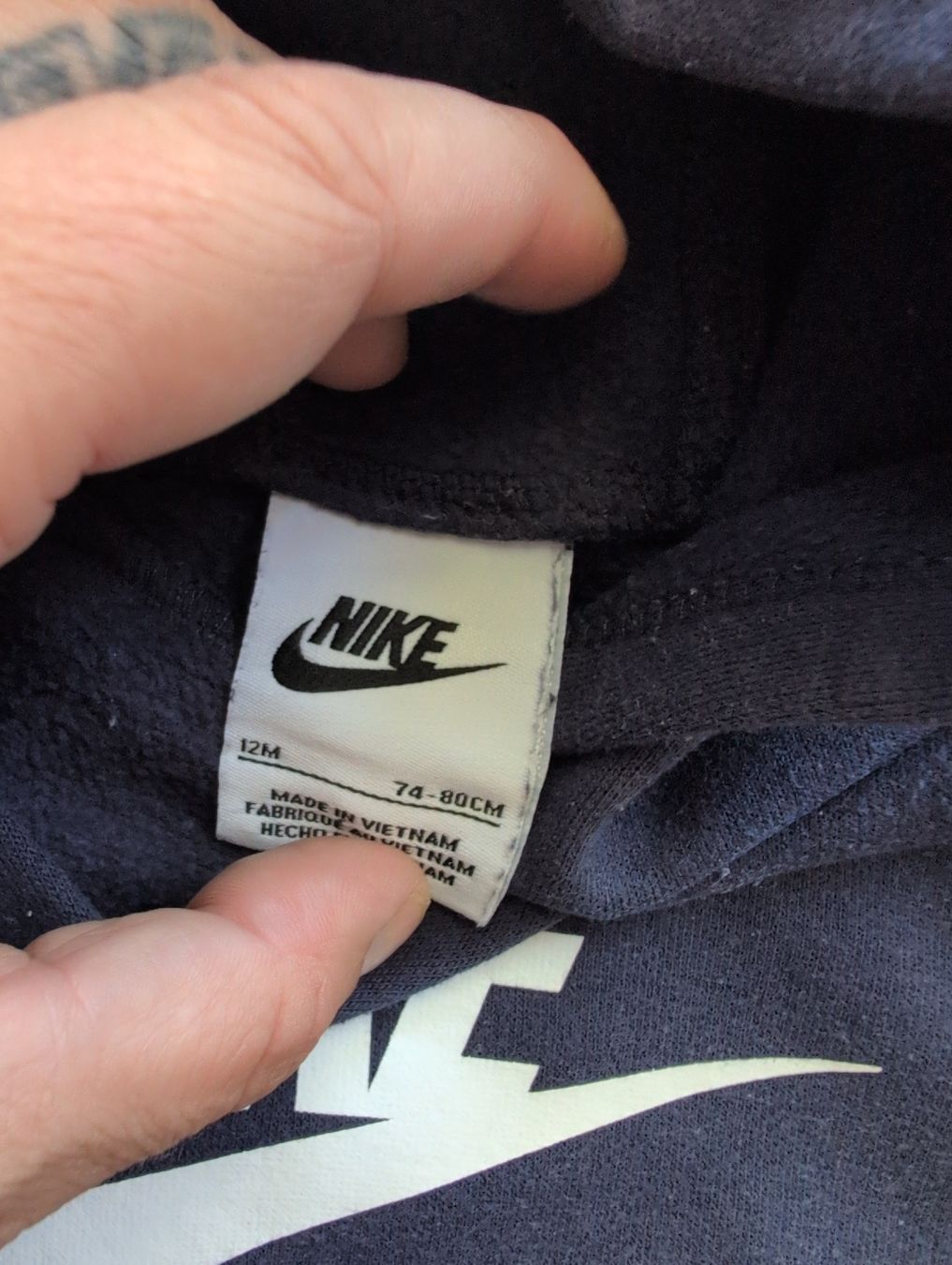 Nike Maglioni & Felpe: Nike Kapuzenpullover 74-80cm – Usato da Chur venduto da aur_s5mj 1