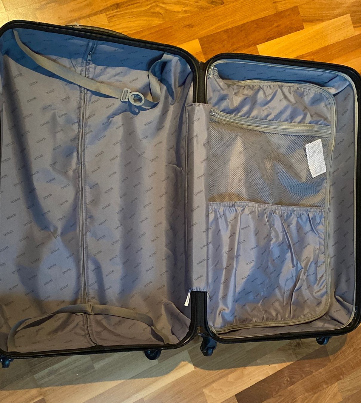 Valigie: Reise-Koffer neu – Nuovo (secondo la descrizione) da Köniz venduto da sa12be 3