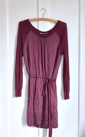 Seidenkleid mit Viskoseärmeln von Kookai, Gr. 38