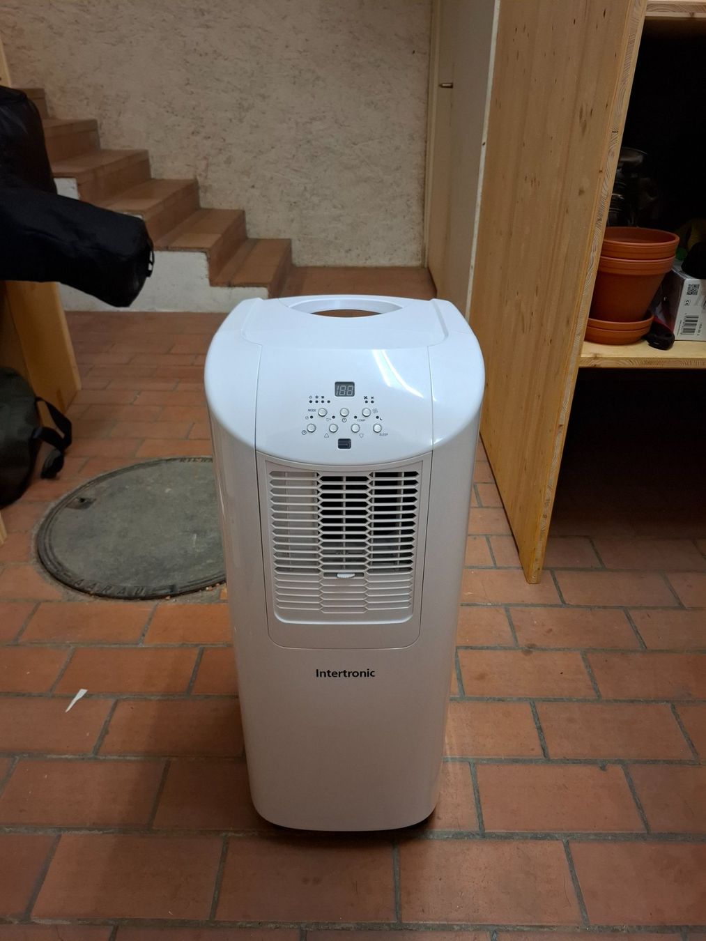Climatiseurs: Klimagerät mit Rollen – D'occasion à Aarau par rro_8lpz