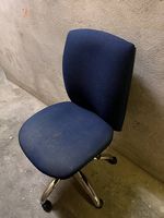 Chaise de bureau bleu