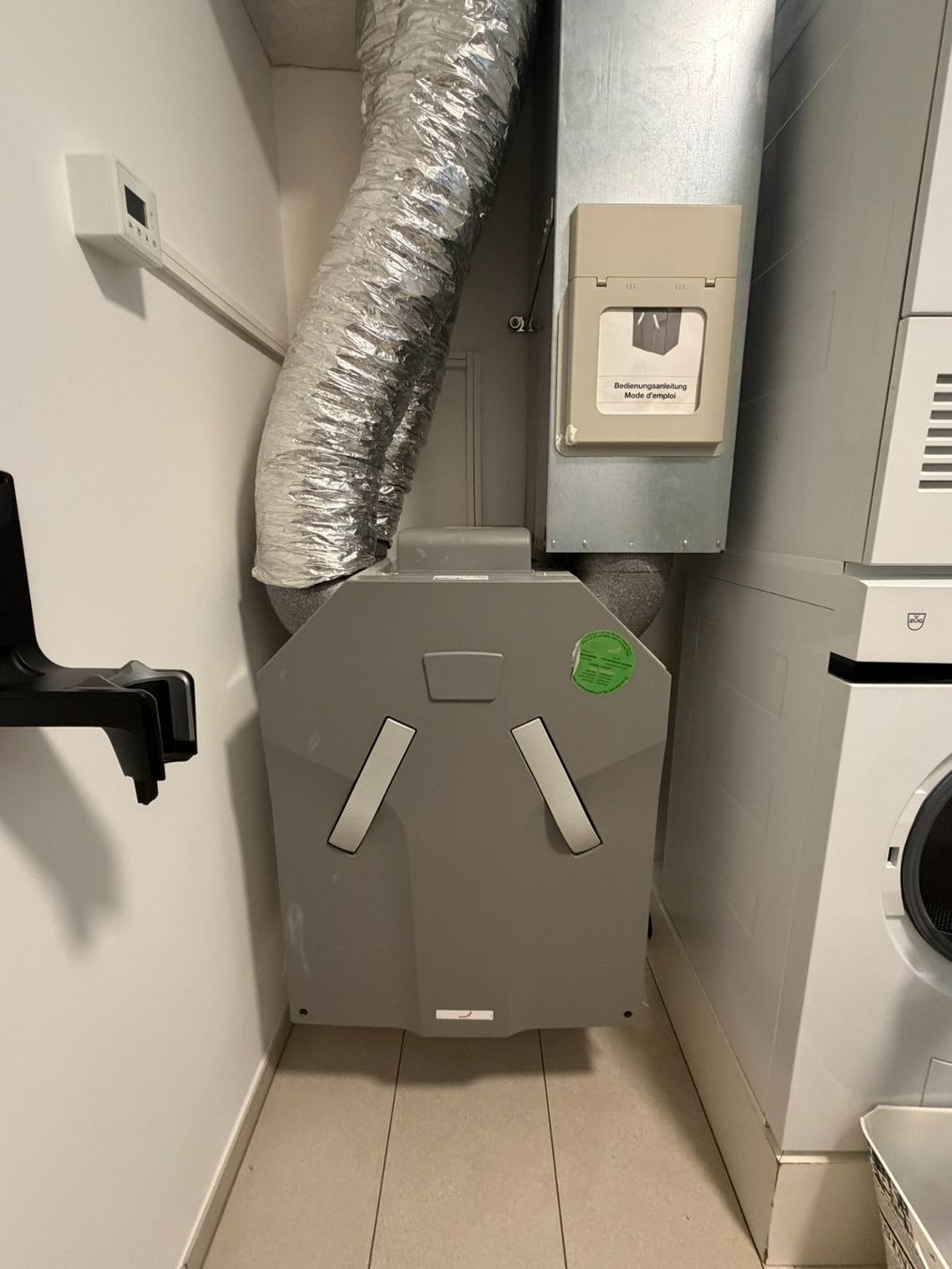 Luftreiniger: Lüftungsgerät Zehnder ComfoAir 350 Luxe – Gebraucht aus Altendorf von Giuno