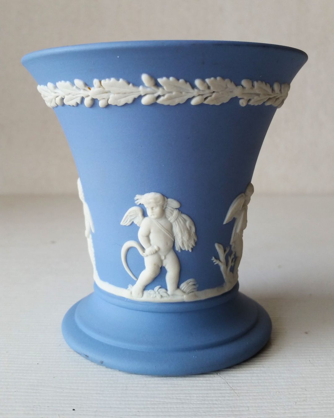 Wedgwood Vasi & Recipienti: Engels-Becher-Vase.Wedgewood Blue. – Usato da Oberriet SG venduto da Atir47 1