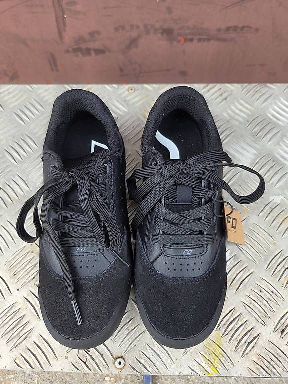 Scarpe da uomo: A vendre  soulier de velo specialized – Usato da corbeyrier venduto da cuicui66 1