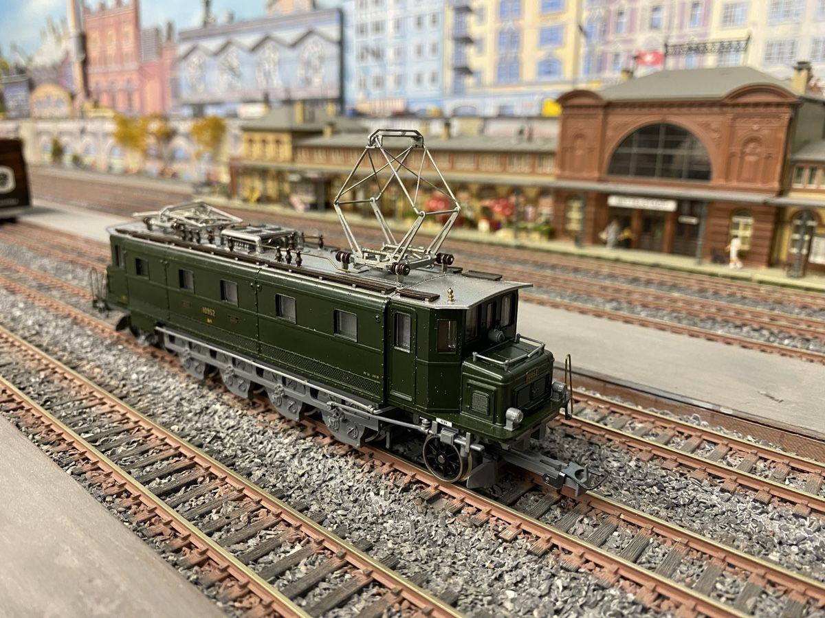 Liliput Modelleisenbahnen: Liliput 4750 SBB Ae 4/7 – Gebraucht aus Glattpark (Opfikon) von anywaya23 4