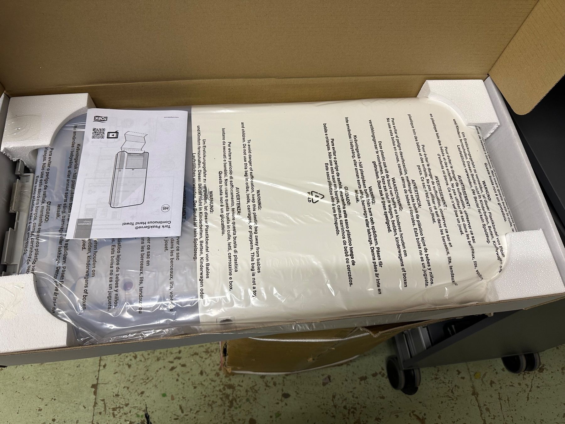 Handtuchhalter: neuer Tork 552500 Towel Dispenser – Neu und originalverpackt aus Necker von liq24 4