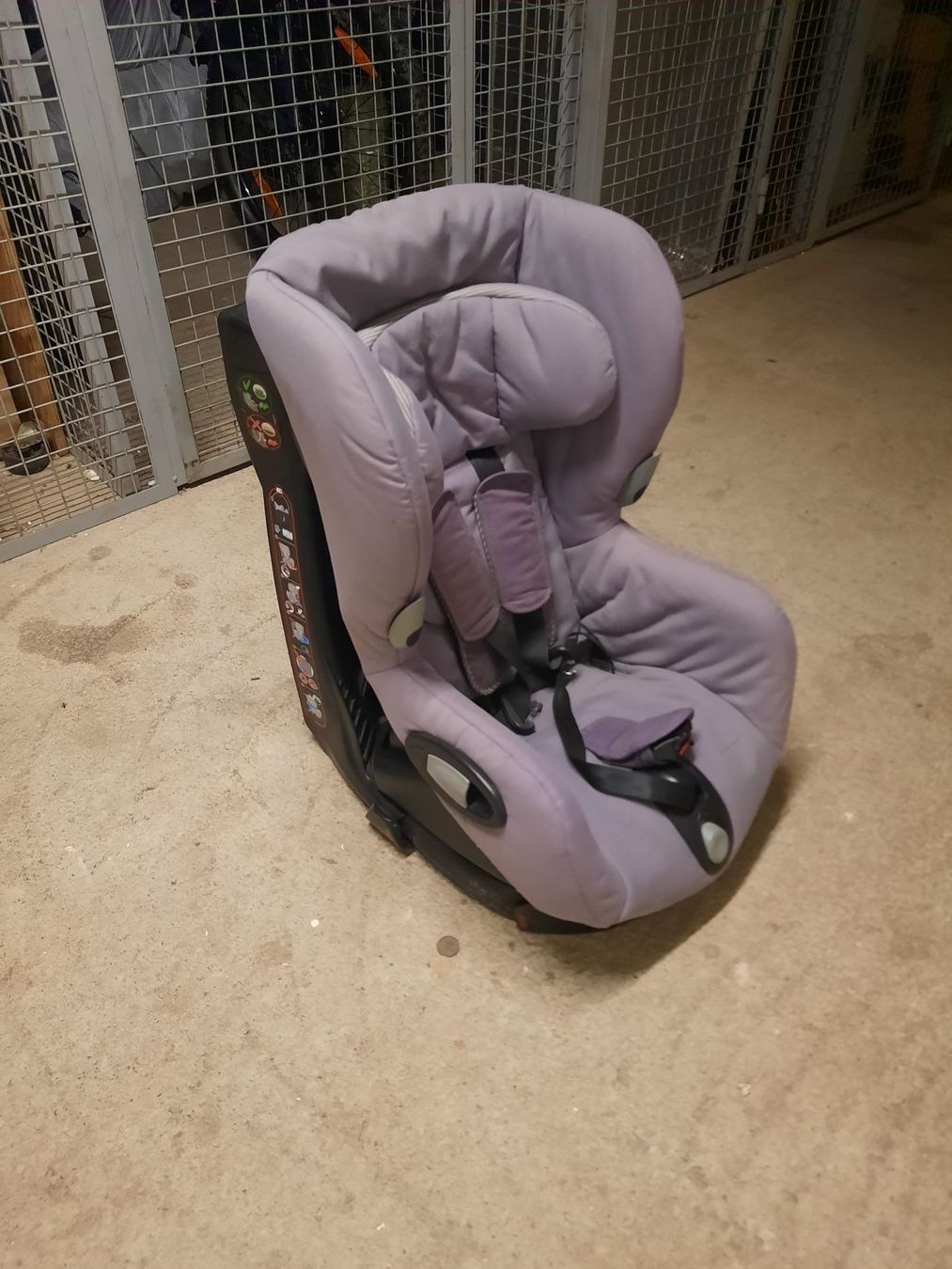 Seggiolini per auto: Siège auto Bébé Confort Isofix – Usato da Le Lignon venduto da Indians88 3