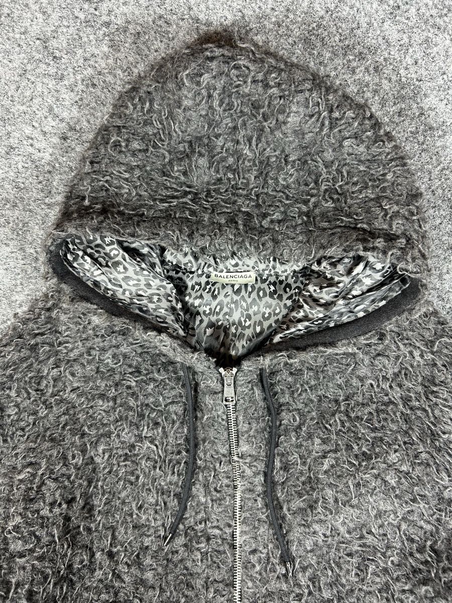 Balenciaga Jacken: BALENCIAGA Leopard-Lined bouclé  – Neu (gemäss Beschreibung) aus La Sagne NE von Matlasape 3