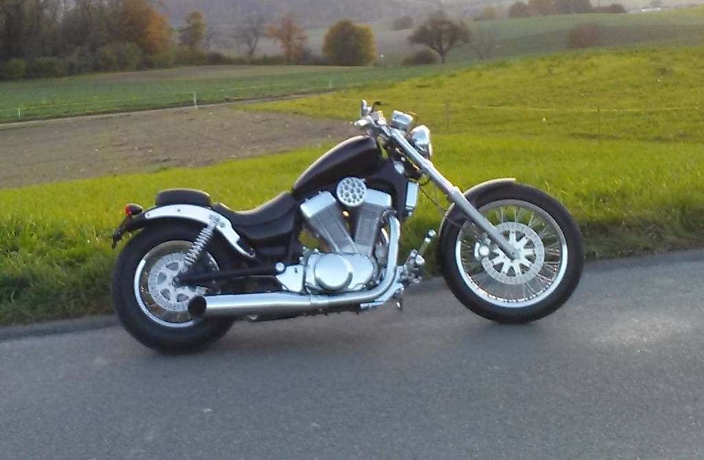 Chopper: Chopper Suzuki Intruder VS 1400 GLP – Usato da Zollikofen venduto da Serious 1
