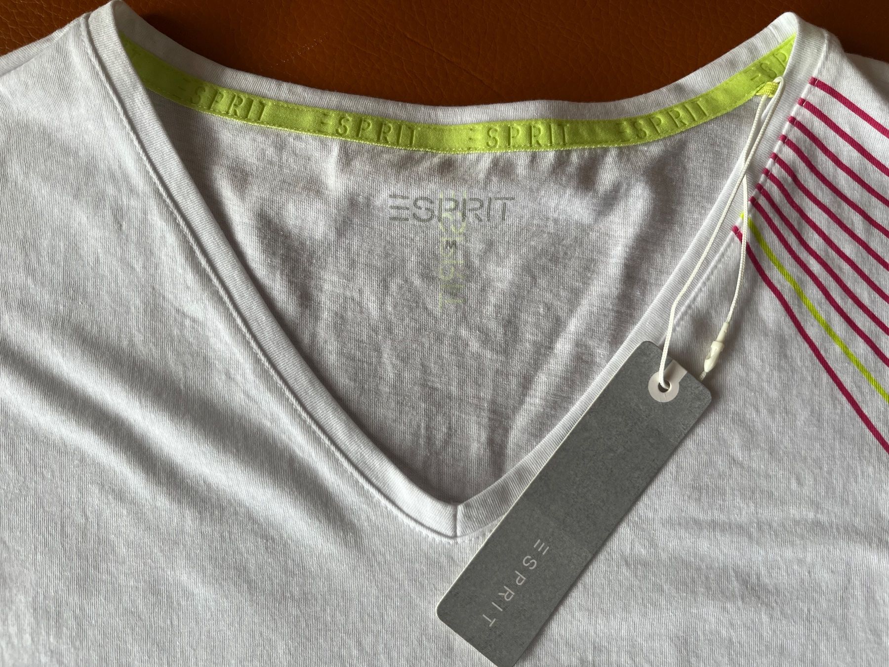 Esprit T-Shirts: Esprit Damen-T-Shirt: Größe M – Gebraucht aus Tafers von JP911 1