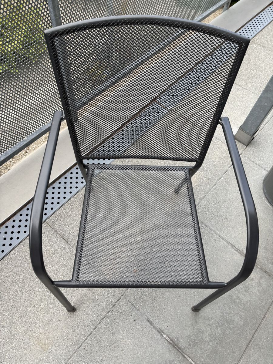 Sedie: 4 Stühle Metall, stapelbar, Outdoor, – Usato da Frauenfeld venduto da pae_w58v 1