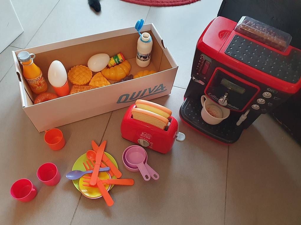 Giocattoli: Dinette petit-déjeuner – Usato da Chavornay venduto da er_yy7k